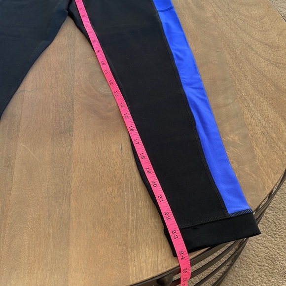 Fabletics Powerhold Black w Blue Stripe 7/8 Legging - Picture 2 of 9